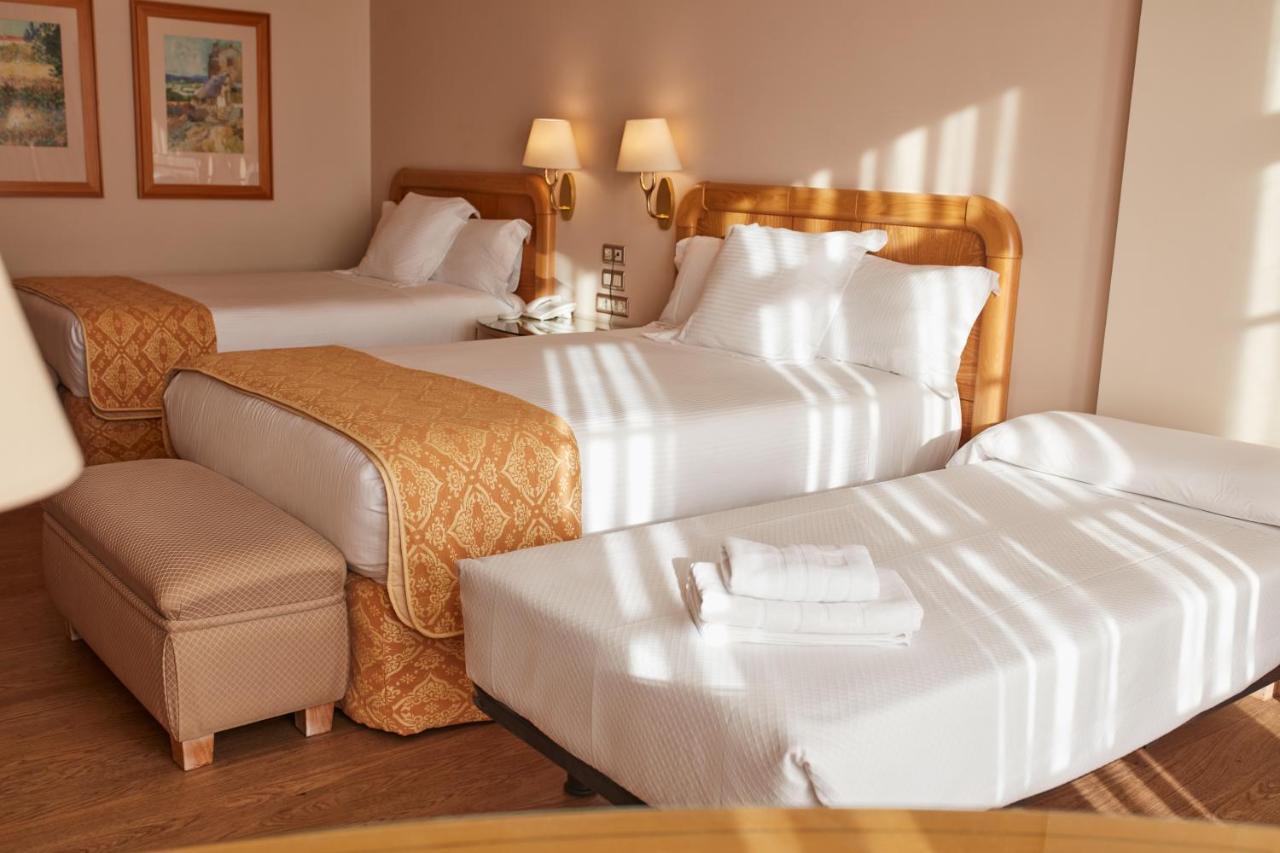 Gran Hotel Los Abetos Σαντιάγο ντε Κομποστέλα Εξωτερικό φωτογραφία